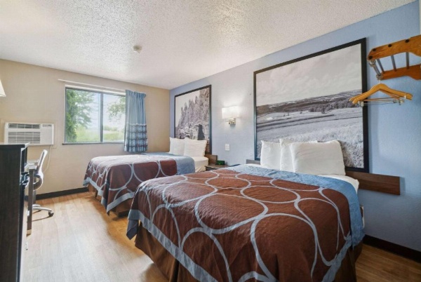 Super 8 by Wyndham Kenosha/Pleasant Prairie image 16