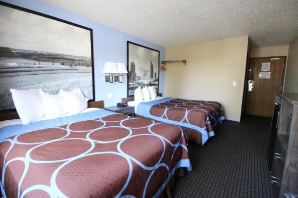 Super 8 by Wyndham Kenosha/Pleasant Prairie image 29